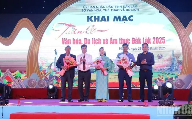 Sinh vật cảnh Đắk Lắk khoe sắc trong ngày hội lớn của đất nước